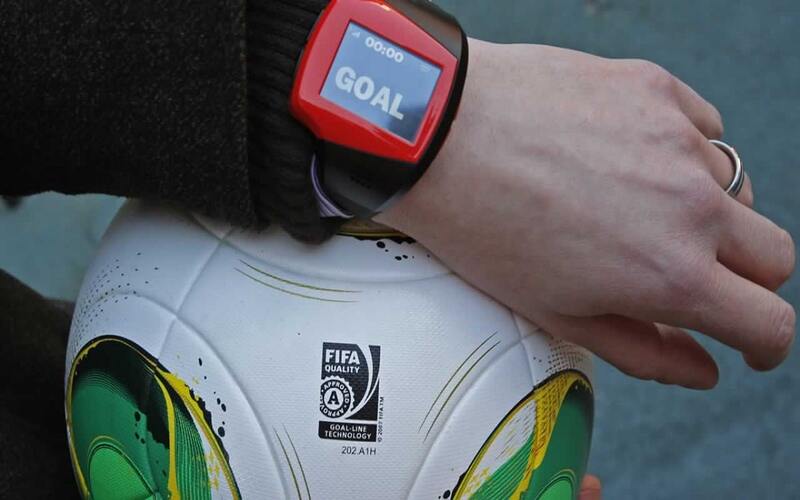 Goal line là gì? Cuộc cách mạng về độ chính xác trong bóng đá hiện đại